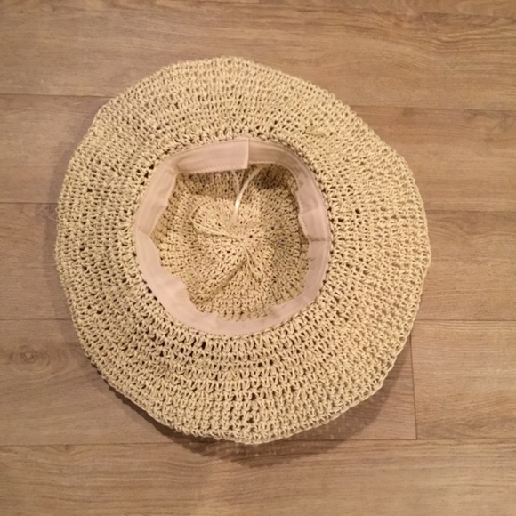 Women’s Beige Straw Wide Brim Foldable Sun Hat - Picture 6 of 8